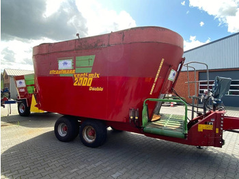 STRAUTMANN Futtermischwagen