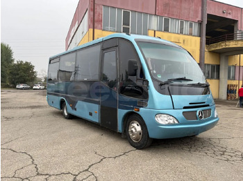 MERCEDES-BENZ Reisebus