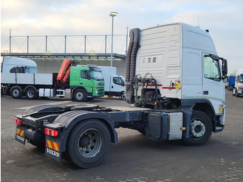 Sattelzugmaschine Volvo FM 450: das Bild 4