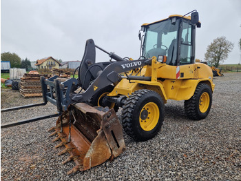 VOLVO L30B Radlader