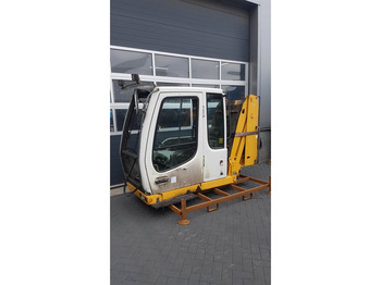 LIEBHERR Fahrerhaus und Interieur