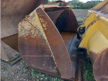 KOMATSU Schaufel
