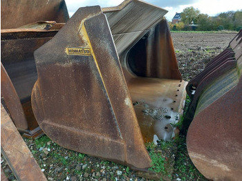 KOMATSU Schaufel