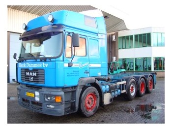 Tankwagen MAN 35.414 COMMANDER XT/met adr tank: das Bild 1