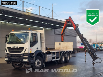 IVECO Trakker Pritsche LKW