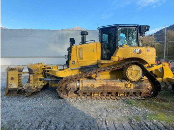 CATERPILLAR D6 Bulldozer