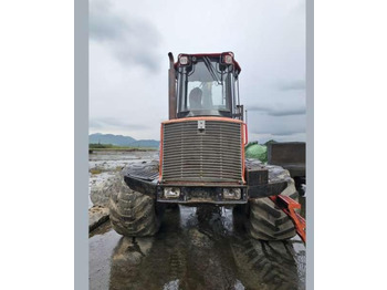 Forsttraktor VALMET 840.4: das Bild 5 Forsttraktor VALMET 840.4: das Bild 5