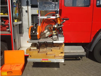 Feuerwehrfahrzeug MAN LE 250 godiva pump with holmatro set: das Bild 3