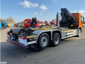 Abrollkipper, Autokran Volvo FM 430 HMF 23 ton/meter laadkraan: das Bild 4