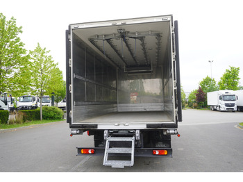 Kühlkoffer LKW Für die Beförderung von Fleisch RENAULT D13 / 140 tho km !!! / Meat hook refrigerator / Thermoking T800R / 2 units: das Bild 5 Kühlkoffer LKW Für die Beförderung von Fleisch RENAULT D13 / 140 tho km !!! / Meat hook refrigerator / Thermoking T800R / 2 units: das Bild 5