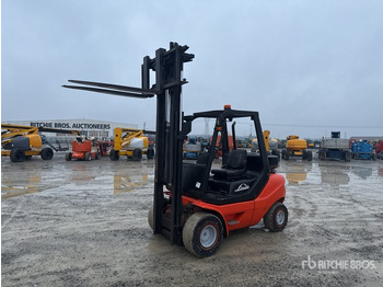 LINDE H30 Gabelstapler