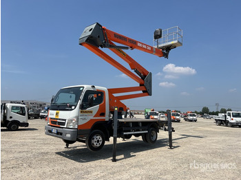 MITSUBISHI LKW mit Arbeitsbühne
