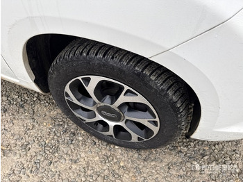 PKW 2019 Fiat 500L Automobile: das Bild 5 PKW 2019 Fiat 500L Automobile: das Bild 5