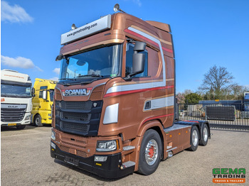 SCANIA S 730 Sattelzugmaschine