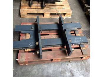 CATERPILLAR Anbauteil