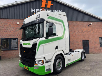 SCANIA R 450 Sattelzugmaschine