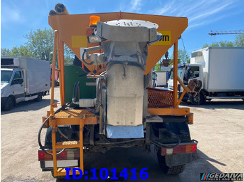 Schneeräumfahrzeug MERCEDES-BENZ Unimog U300 4X4: das Bild 5 Schneeräumfahrzeug MERCEDES-BENZ Unimog U300 4X4: das Bild 5