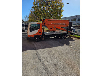 LKW mit Arbeitsbühne