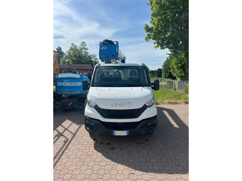 LKW mit Arbeitsbühne Socage 20D: das Bild 2