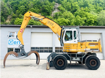 LIEBHERR Umschlagbagger