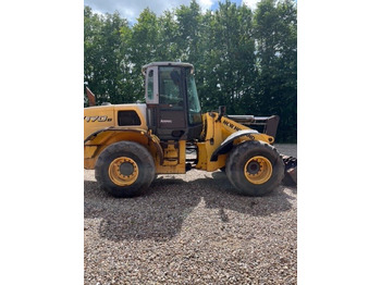 NEW HOLLAND Radlader