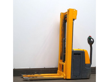 JUNGHEINRICH EJC Hochhubwagen