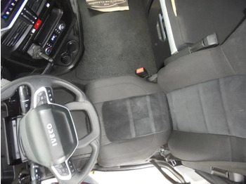 Sattelzugmaschine Iveco S-WAY 460+ Euro 6 + LNG + CNG + Retarder: das Bild 5