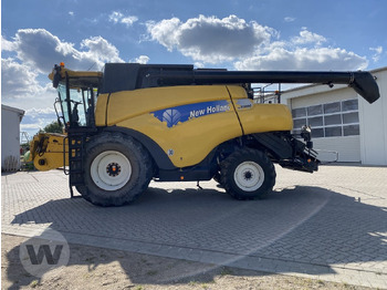 NEW HOLLAND CR9090 Mähdrescher