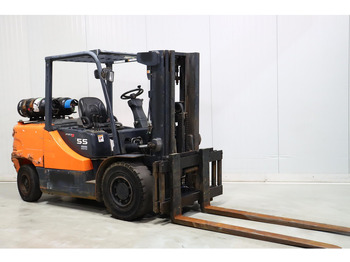 DOOSAN Treibgasstapler