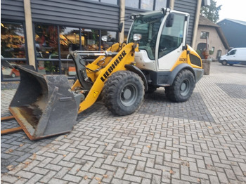 Radlader LIEBHERR L506C: das Bild 2