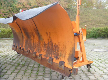 UNIMOG Schneepflug