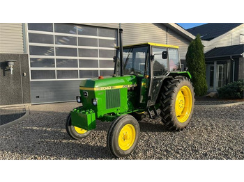 Traktor John Deere 2040 Med nye dæk hele vejen rundt: das Bild 2