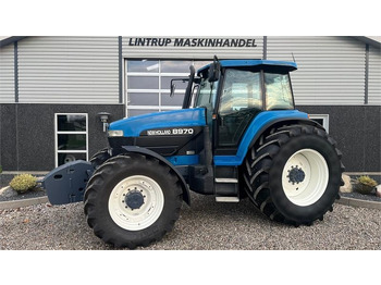 NEW HOLLAND 8970 Traktor