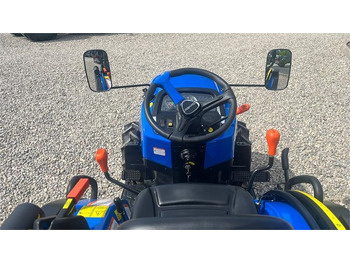 Kommunaltraktor Solis S26 6+2 gearmaskine med servostyring: das Bild 5