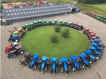 Kommunaltraktor Solis S26 Shuttle XL 9x9 med store brede Turf hjul på ti: das Bild 3