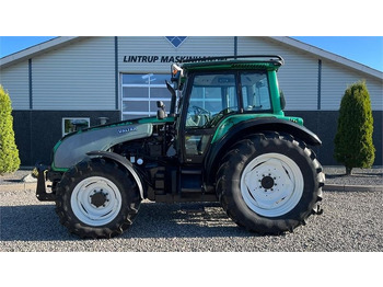 VALTRA T-series Traktor