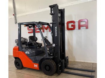 TOYOTA FGF 25 Treibgasstapler