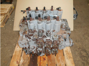 HITACHI Hydraulik ventil