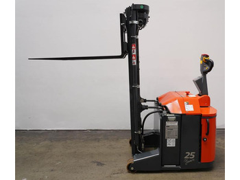 Hochhubwagen Combilift CS1250: das Bild 4