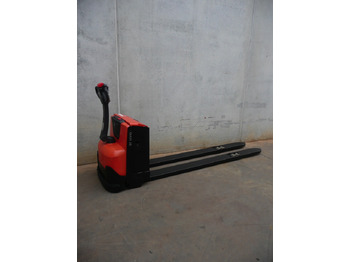 Niederhubwagen BT LWE 180 2350x570: das Bild 3