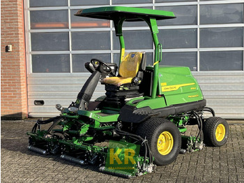 JOHN DEERE 8700 Rasenmäher