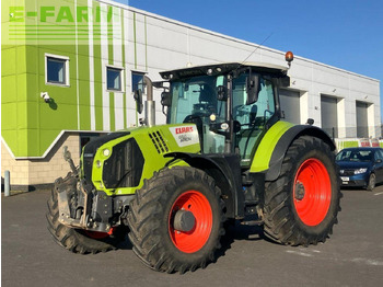 CLAAS Arion 660 Traktor