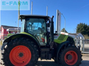 CLAAS Arion 550 Traktor