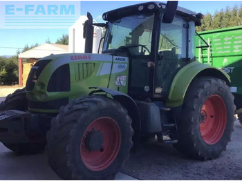 CLAAS Arion 620 Traktor