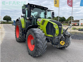 CLAAS Arion 660 Traktor
