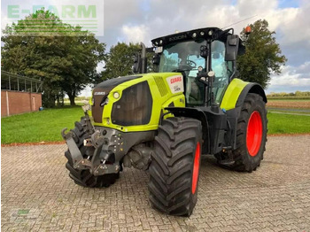 CLAAS Axion 830 Traktor