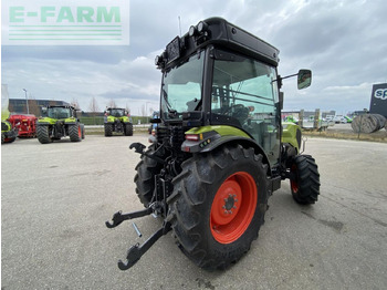 Traktor CLAAS nexos 240 l trend: das Bild 3