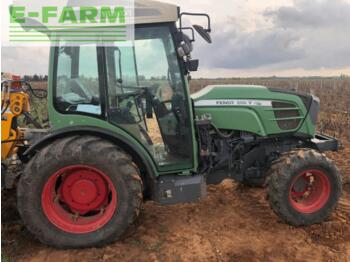 Traktor Fendt 208 v: das Bild 1
