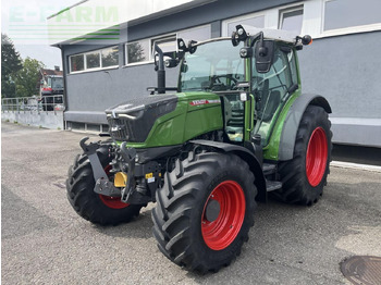 FENDT 211 Vario Traktor