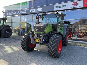 FENDT 211 Vario Traktor
